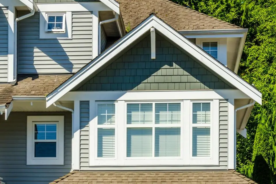 Is it better to replace old windows?
