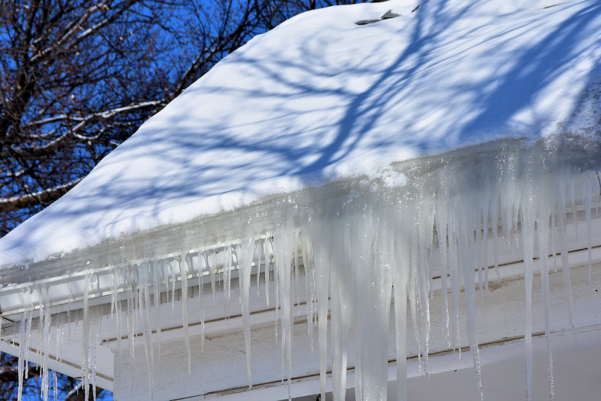 can ice dams cause roof damage