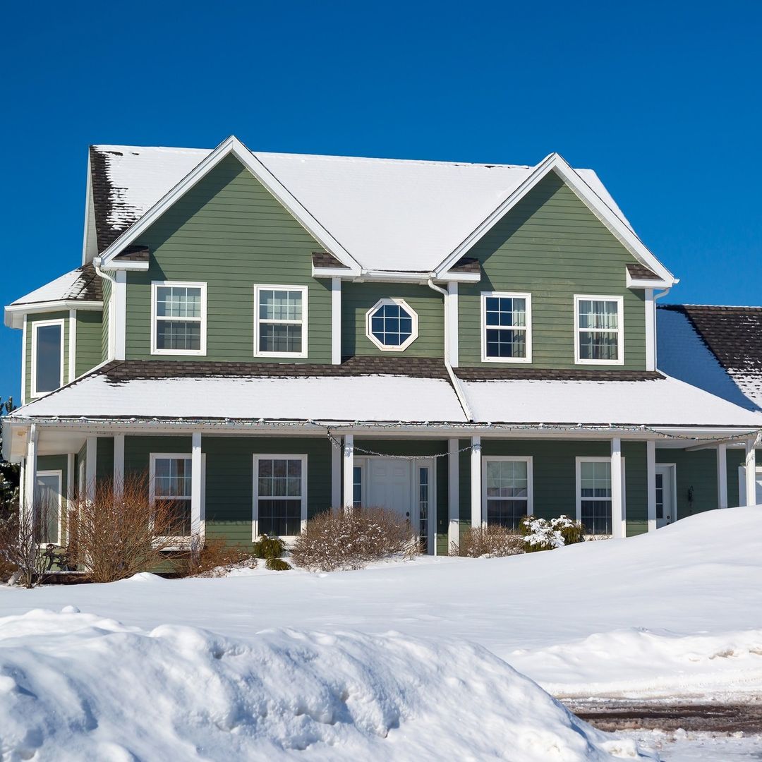 how to clean vinyl siding in the winter