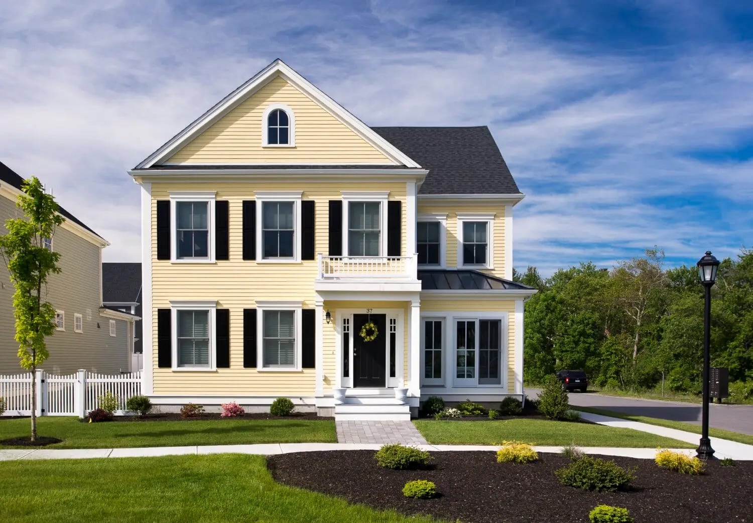 This Boston, MA home highlights James Hardie® siding colors chosen for a clean, modern exterior finish.