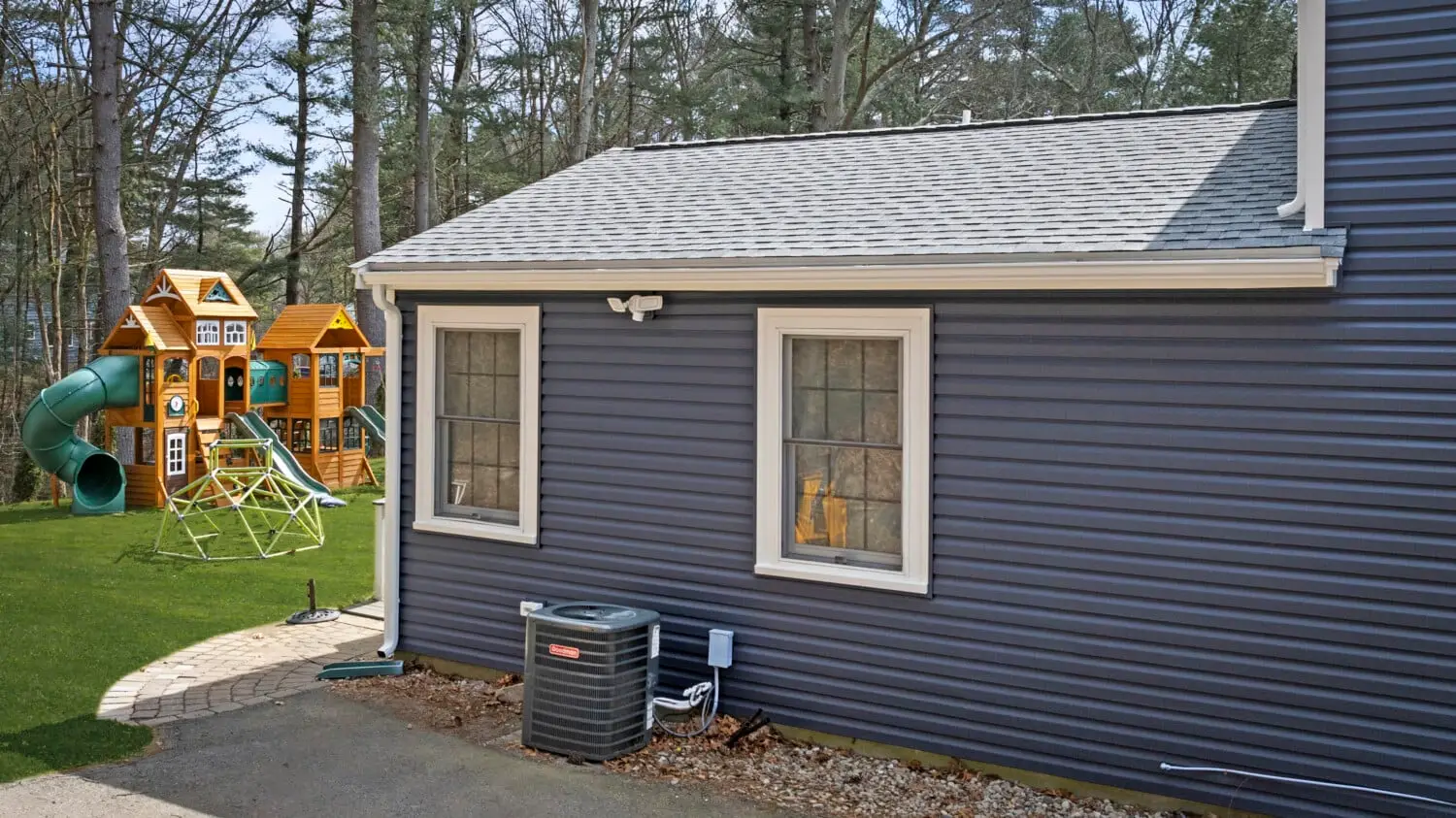 Luxurious indigo vinyl Dutch lap siding finish