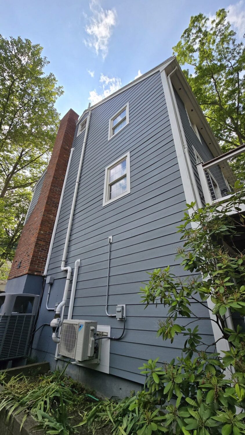 cedarmill lap siding texture showing james hardie siding colors on arlington ma home exterior