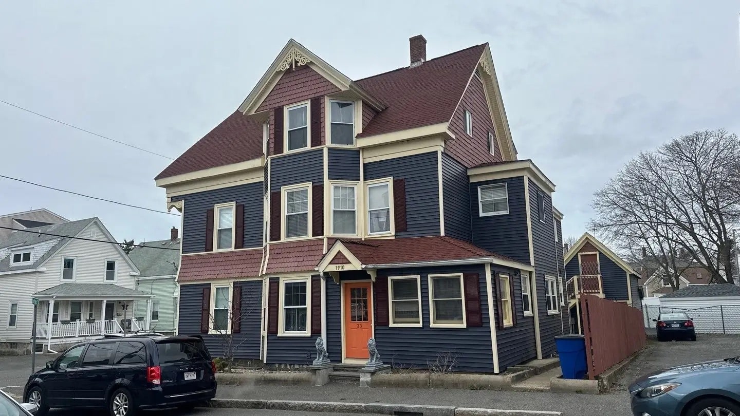 This home in Beverly features modern roof designs that enhance curb appeal and long-term durability.