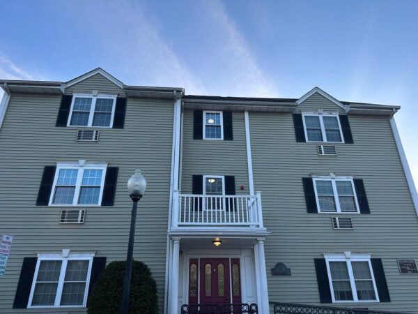 window installation in Mansfield, Massachusetts with new Vytex Potomac HP double-pane windows