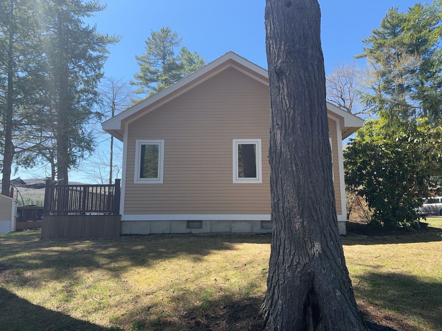 Expert vinyl siding installation in Alton Bay, NH by Coastal Windows & Exteriors—offering energy-efficient, low-maintenance exterior upgrades that complement lakefront living.