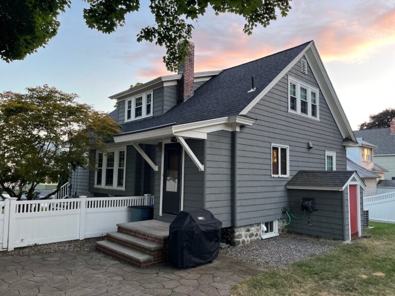Coastal Windows & Exteriors blog post explaining the top benefits of installing siding in summer for New England homes, focusing on weather conditions, efficiency, and project timing.