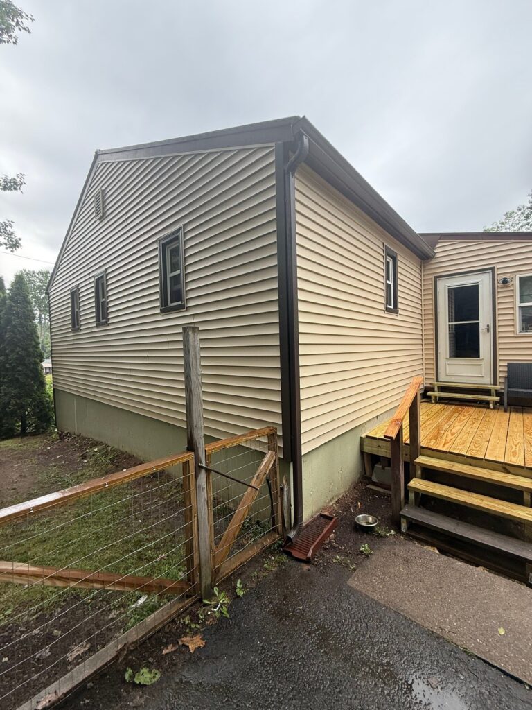 Beautiful vinyl siding installation completed in Laconia NH, Central NH, Belknap County by experienced professionals