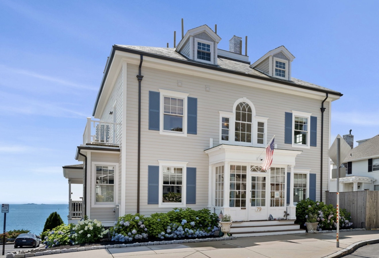 Designed for lasting performance, this architectural shingle roof enhances the appearance of the home while protecting it from wind, rain, and seasonal weather. Choosing an experienced roofing contractor in Center Ossipee NH ensures quality installation and dependable long-term results.